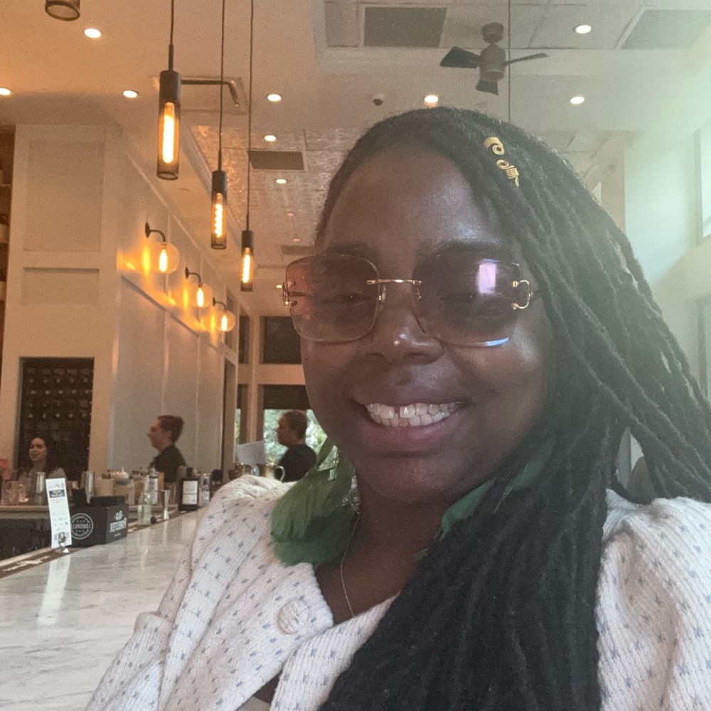 Meet your Posher, Nadiah